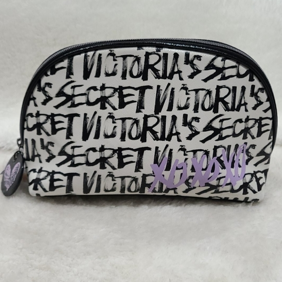 Victoria's Secret Makeup Bag - Picture 1 of 8